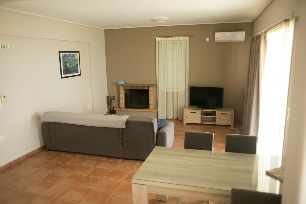 Galini Apartments Kalamata Extérieur photo